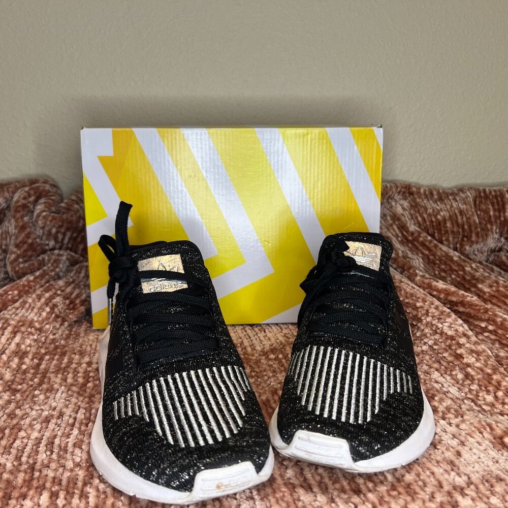 ADIDAS originals PRB 698001 Running Shoes SZ 9 Black/White